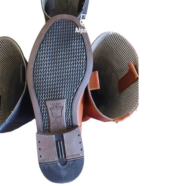 Botas - Image 4